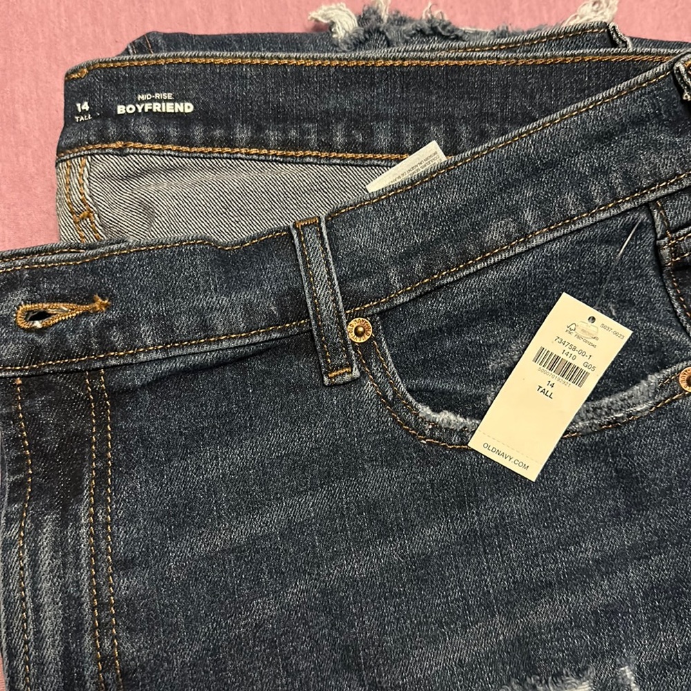 Old navy mid rise boyfriend ripped jeans